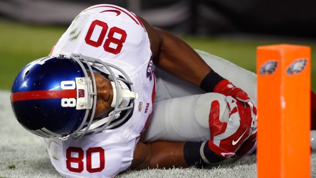 Victor Cruz injured, The Canadian Press Victor Cruz injured