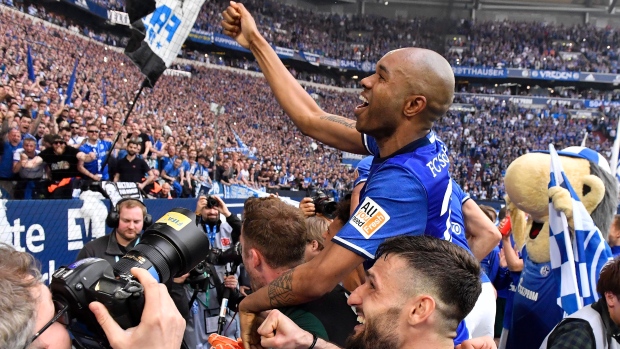 Schalke players celebrate