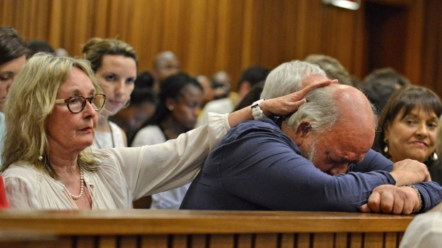 Pistorius sentencing: Reeva Steenkamp's cousin says athlete must 'pay for what he's done' Article Image 0