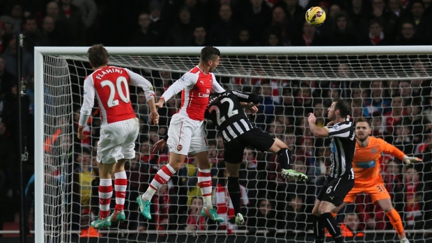Doubles from Giroud, Cazorla as Arsenal beats Newcastle 4-1 in Premier League 