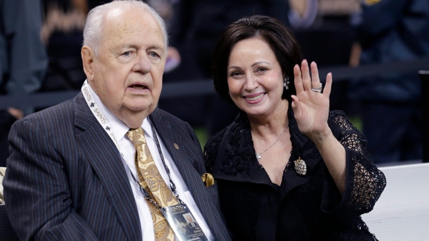 Owner of NFL's Saints, NBA's Pelicans, sets up wife Gayle Benson to inherit both teams Article Image 0