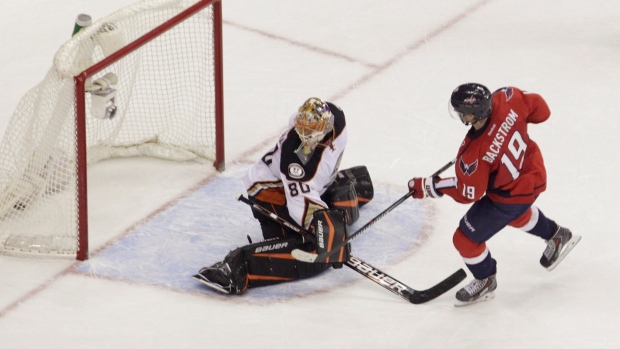 Backstrom scores on Bryzgalov, The Canadian Press Backstrom scores on Bryzgalov