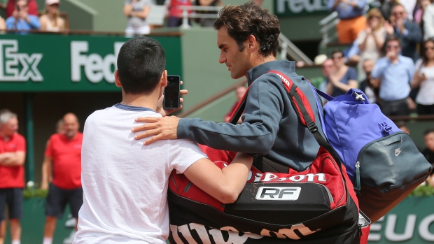 Roger Federer selfie, The Canadian Press Roger Federer selfie