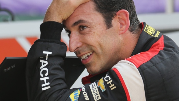 Avoidable contact penalty against Castroneves reduced from 8 points to 3 after IndyCar review Article Image 0