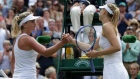 Vandeweghe, Sharapova shake hands