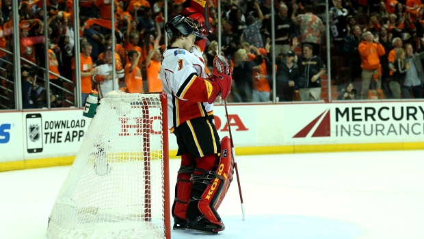 Jonas Hiller, Stephen Dunn/Getty Images Jonas Hiller