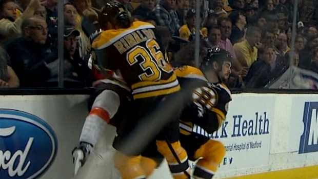 Zac Rinaldo hits Sean Couturier, TSN Zac Rinaldo hits Sean Couturier