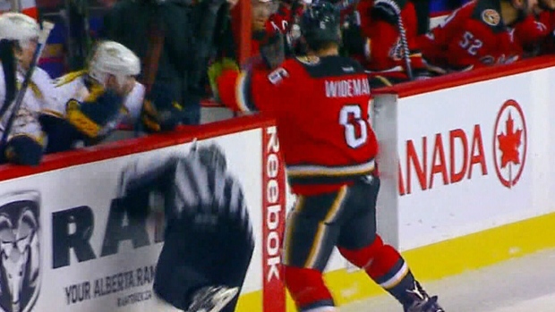 Wideman collides with Henderson