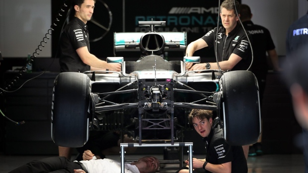 Hamilton gets grid penalty at Chinese GP for gearbox change Article Image 0