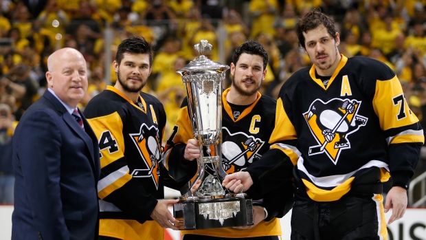 Daly, Kunitz, Crosby and Malkin celebrate with Prince of Wales Trophy