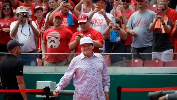 Reds retire Rose's No. 14, capping big weekend for hits king Article Image 0