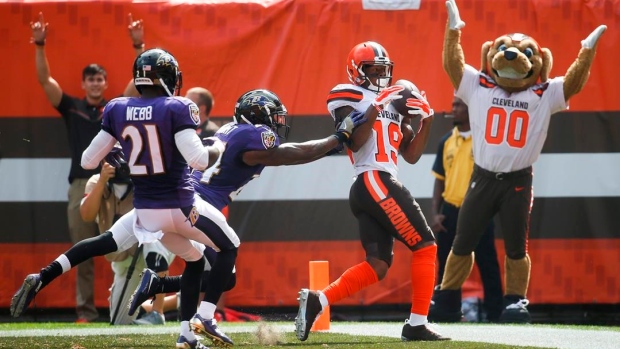 Browns rookie wide receiver Corey Coleman breaks hand Article Image 0