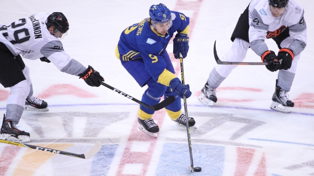 Filip Forsberg , Tom Szczerbowski/Getty Images Filip Forsberg