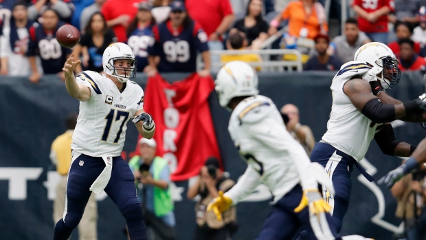 Rivers propels Chargers over Texans - TSN