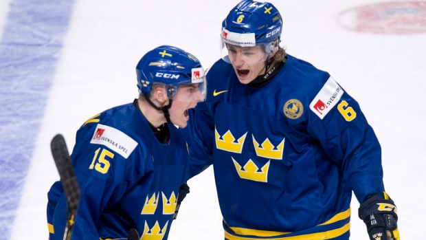 Nylander lifts Sweden over winless Finland Lias-andersson-kristoffer-gunnarsson
