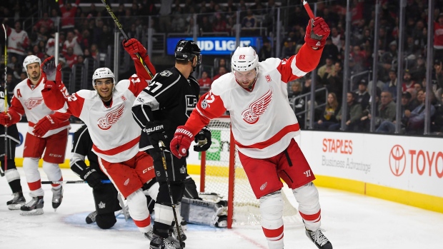 Thomas Vanek celebrates