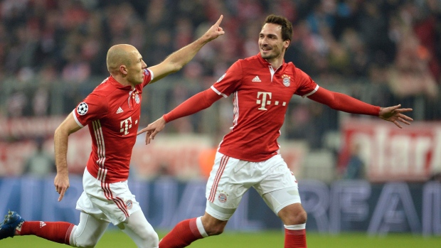 Arjen Robben and Mats Hummels 