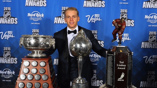 Patrick Kane at the 2016 NHL Awards