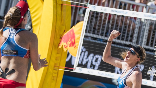 April Ross and Kerri Walsh Jennings , Samo Vidic/Getty Images April Ross and Kerri Walsh Jennings