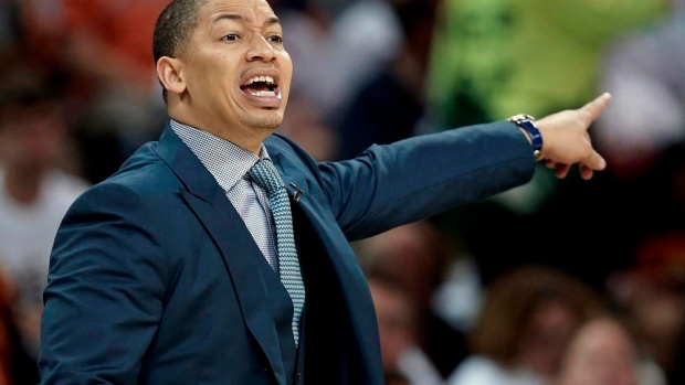 Mike Brown still waiting on Tyronn Lue to pay up overdue bet Article Image 0, The Canadian Press Mike Brown still waiting on Tyronn Lue to pay up overdue bet Article Image 0