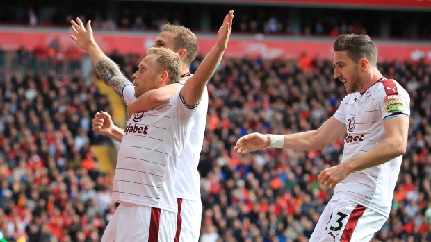 Scott Arfield, Burnley celebrate