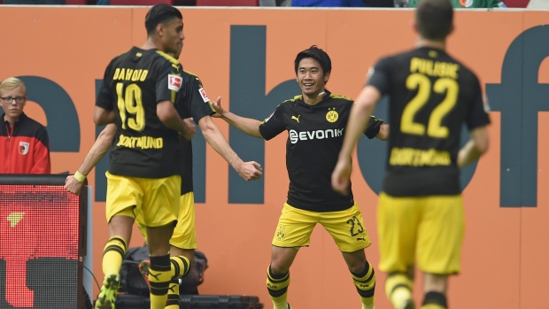 Shinji Kagawa, Borussia Dortmund celebrate
