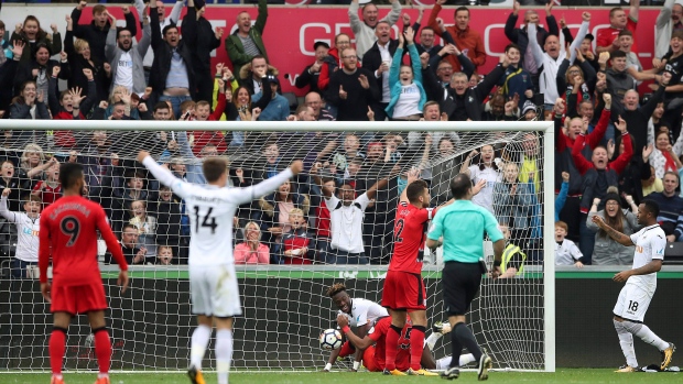 Tammy Abraham scores Tammy Abraham scores