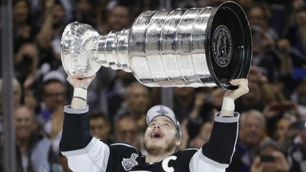 Dustin Brown lifts Stanley Cup