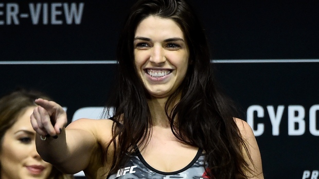 Dern excited father will see her fight in MMA for the first time