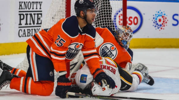 Darnell Nurse pushes Sam Bennett down