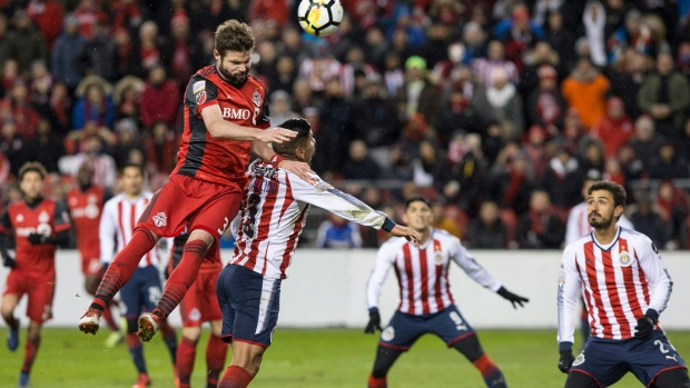 Moor's header vs. Chivas