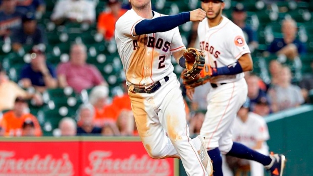 Verlander improves to 6-2 as Astros beat Giants 4-1 Article Image 0
