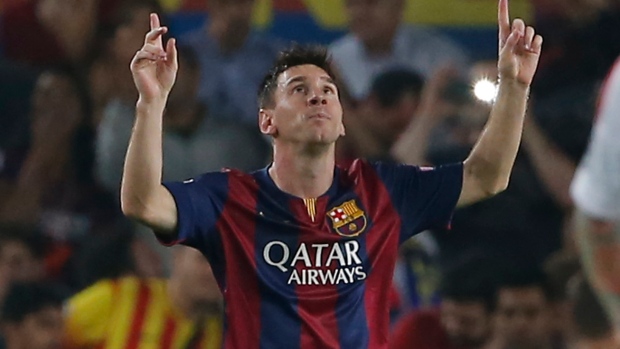Barcelona tops APOEL as Messi sets Champions League goal record - TSN.ca