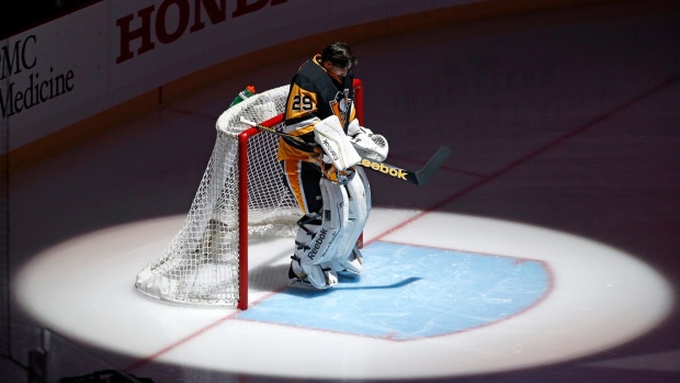 Penguins play Canadian national anthem to honour those affected by Ottawa attack Article Image 0