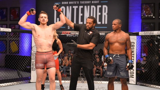 Edmen Shahbazyan beats Antonio Jones, Chris Unger/DWTNCS LLC Edmen Shahbazyan beats Antonio Jones