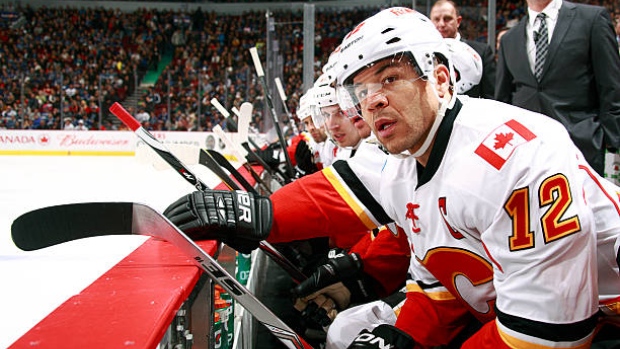 Boston Bruins beat Calgary Flames in Jarome Iginla's return to