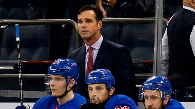 San Jose Sharks contrata a David Quinn como entrenador en jefe