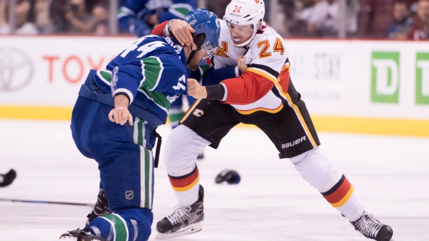 Hamonic fights Gudbranson 