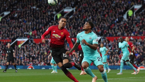 Chris Smalling DeAndre Yedlin, The Canadian Press Chris Smalling DeAndre Yedlin