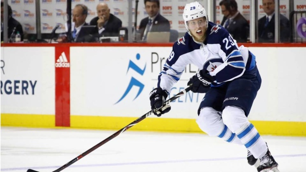 Winnipeg Jets head coach Paul Maurice met restricted free agent Patrik Laine in Finland - TSN.ca