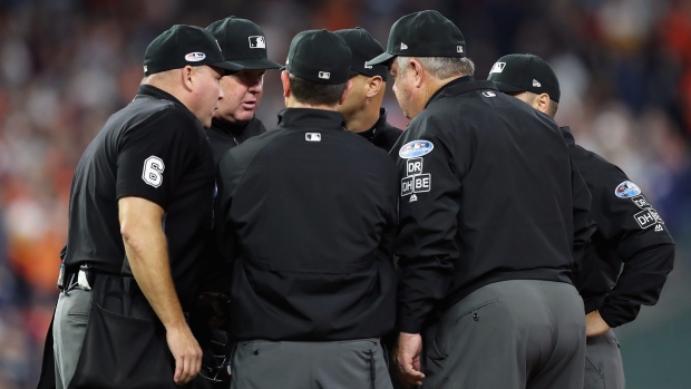 Joe West and the umpiring crew, Getty Images Joe West and the umpiring crew
