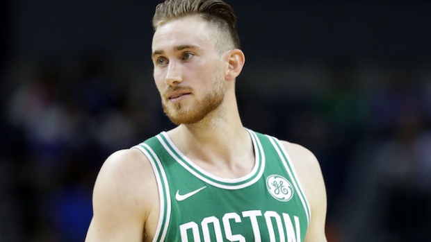 Gordon Hayward injury: Celtics forward fractures hand vs Spurs