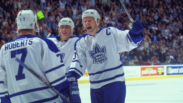 Throwback Thursday: Toronto Maple Leafs Tie Domi and Mats Sundin have fun  during practise at Air Canada Centre, M…