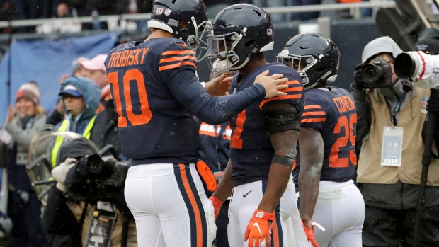 Chicago Bears celebrate, The Canadian Press Chicago Bears celebrate
