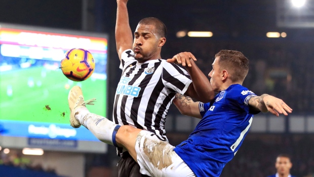 Salomon Rondon Lucas Digne, The Canadian Press Salomon Rondon Lucas Digne