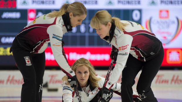 Jennifer Jones, Jocelyn Peterman, Dawn McEwen, Curling Canada/Michael Burns Jennifer Jones, Jocelyn Peterman, Dawn McEwen
