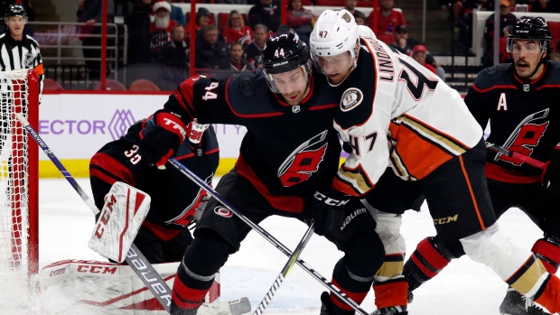 de Haan and Lindholm battle, The Canadian Press de Haan and Lindholm battle