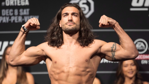 Muere el luchador canadiense de MMA Elias Teodoro a los 34 años