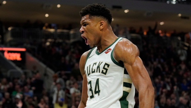 Giannis antetokounmpo christmas hot sale jersey