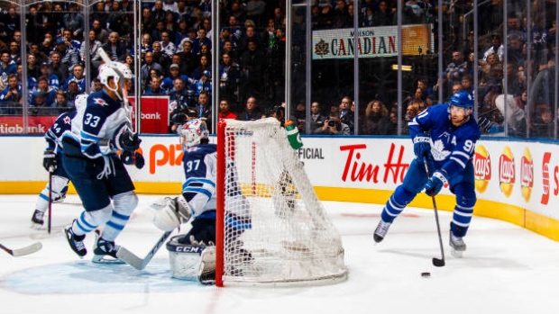 John Tavares vs. Jets, Getty Images John Tavares vs. Jets